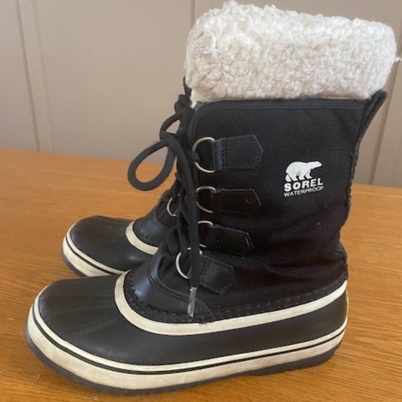 Sorel Winter Boots - Picture 1 of 4